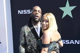 He will later describe it as a fake news and ask many to stop peddling fake news. Unbothered Burna Boy Kiss Stefflon Don In Ghana Amidst Fight With Davido Video Novice2star