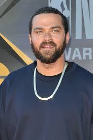 Find jesse williams videos, photos, wallpapers, forums, polls. Take A Look At Grey S Anatomy Star Jesse Williams New Hair Color What Do You Think