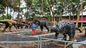 Opened since 2016, quite a nice place to visit! Donhu Jurrasic Garden Muar Orangmuo My