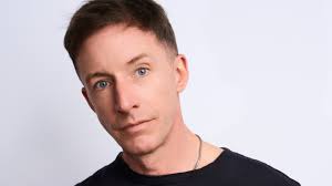 Mark McCabe joins 98FM for weekly dance music show