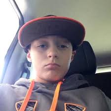 Hayden Henderson (@Henderso1Hayden)