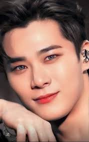 you might think i'm crazy, but look arohas! i think moonbin is watching and  guiding us!:))