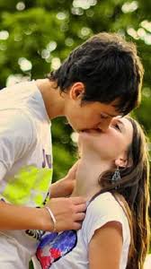Best Happy Kiss Day Hd Wallpapers Free Download 720 1280 Kiss Image Wallpapers 42 Wallpapers Adorable Wallpape Kiss Images Love Kiss Images Happy Kiss Day Html5 available for mobile devices.