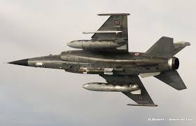 Les Mirage F1 En Campagne De Tir Air Sol Rp Defense Avion De Chasse Armee De L Air Aviation Civile