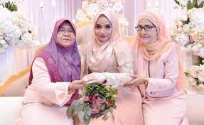 Joy revfa pernah berkahwin sebelum ini dan mempunyai seorang anak lelaki bernama arryan firdaus yang kini berusia tiga tahun. Joy Revfa Sofia Biodata Cerai Dengan Artis Hafiz Hamidun