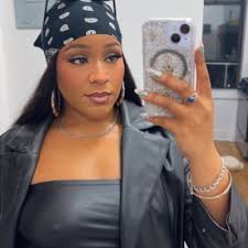 кῲi (@_kissesfromkwi)