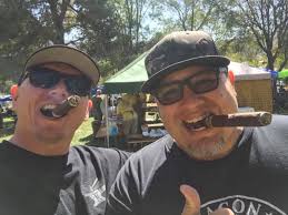 Hogtooth Knives custom blade raffle donation