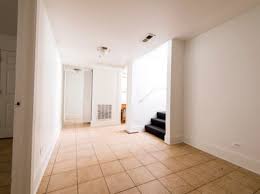 Each apartments.com listing has verified availability, rental rates, photos, floor plans and more. Apartments Under 700 In Chicago Il Zillow
