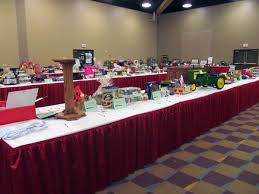 How to run a silent auction. Silent Auction Tables Wisconsin Farm Bureau Federation