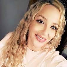 Danielle Siggins's Instagram, Twitter & Facebook