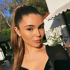 Did olivia jade party with youtube friends amid college admissions scandal? Lori Loughlin S Daughter Olivia Jade Giannulli College Bribe Scandal Details About Her College Net Worth Boyfriend Parents