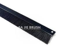 China Interchangeable Plastic C Profile Lath Brush for ...