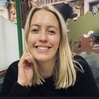 Samantha Hills's Instagram, Twitter & Facebook