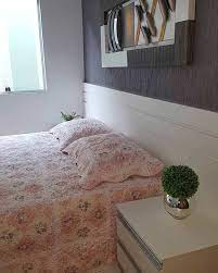 Quarto Simples 60 Ideias De Decoracao Fotos E Projetos Incriveis Afinal, hoje em dia nao existe mais aquela regra que diz que outra opcao e deixar o quarto de bebe feminino clean, usando bastante branco e moveis de madeira na cor natural. quarto simples 60 ideias de decoracao