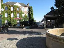 De la maison du tourisme des portes de la champagne. La Maison La Fontaine La Halle Jour Picture Of La Maison De La Fontaine Vire Normandie Tripadvisor