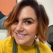 Courtney Burdick's Instagram, Twitter & Facebook