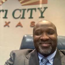 It is an honor to welcome incoming OKC Black Chamber of Commerce President  Dr. Carlos Robinson! 🌟 We are deeply grateful for our ongoing partnership  with the Black Chamber and look forward