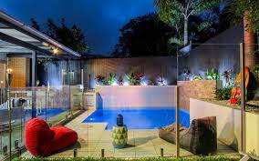 Discover pool deck ideas and landscaping options to create your poolside dream. Pool Landscaping Ideas In Holland Park