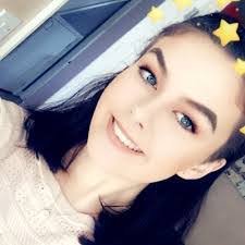 Shannon Hardman's Instagram, Twitter & Facebook