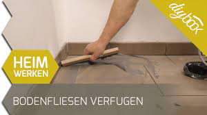 Je nach fliese und je nach einsatz müssen sie fliesen. Bodenfliesen Verfugen Youtube
