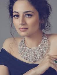 30 Most Beautiful Indian Girls With Stunning Looks - 2019 Update