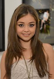 Gli stilisti consigliano di selezionare tagli di capelli per bambini dai 10 ai 13 anni, tenendo conto delle peculiarità della struttura dei capelli e dei desideri personali della giovane bellezza. Tagli Per Ragazze Adolescenti Stile E Comfort