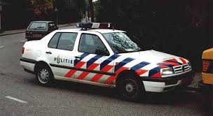 May 31, 2021 · politie tikt auto van de weg in beckum. Politieauto Wikiwoordenboek