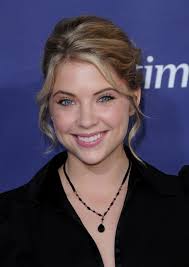 ASHLEY IGNACIO 5' x 8' RUG