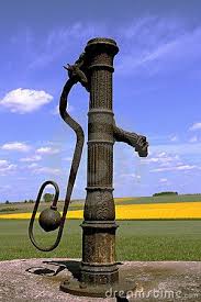 Vintage Water Pump By Krzysztof Slusarczyk Via Dreamstime Wasserturm Wasserpumpe Brunnen