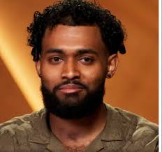 Idk about you all but I really dislike this guy. If cynical was a person….  The way he starred her down after guys night was concerning af. I instantly  flipped to not