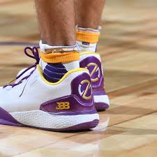 Deni avdija suffered a serious injury on wednesday that will rule him out for the rest of the nba avdija had to leave the court in a wheelchair and was taken to a nearby hospital, where tests were. Lakers Lonzo Ball Had To Change Bbb Sneakers Each Quarter Sports Illustrated