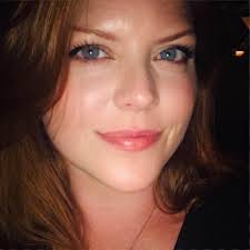 What are some effective ways to peel garlic cloves?