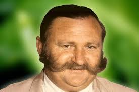 Bruce Mackenzie's Instagram, Twitter & Facebook