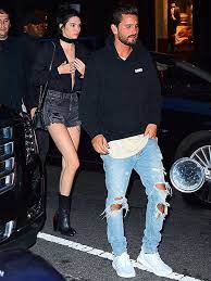 Kendall jenner says she doesn't think kourtney kardashian 'dealt' with scott disick breakup. Kendall Jenner And Scott Disick S Night Out In New York City People Com