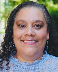 Shana Kemp's Instagram, Twitter & Facebook