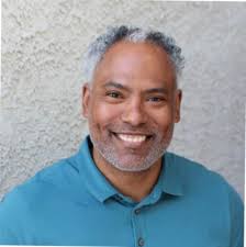 How to Promote Service Quality and Engagement as a Leader