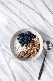 Recette Healthy Le Yaourt Grec Aux Fruits Rouges Nourriture Recette De Petit Dejeuner Manger Sainement Recette