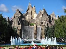 A diverse range of job opportunities are available across all areas of operation including rides, culinary, landscape and more. Canada S Wonderland Wikiwand