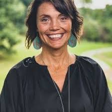 Laura Watson's Instagram, Twitter & Facebook