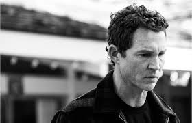 Today's cast member goes out to Shawn Hatosy!! He had appeared in so many  wonderful tv shows and movies! Not only is he an actor, but he's also a  director and writer.