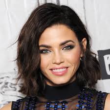 Jenna Dewan Swears By These Hair Products For Perfect Beach Waves Glamour