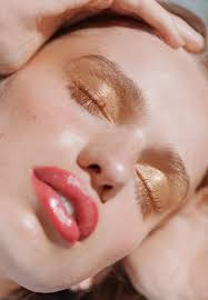 From iconic brands like lancome, to big box retailers like sephora, traditional cosmetic companies are failing to contend with the deluge of buzzy with brands like glossier and drunk elephant seeing success in the market, there has been a noticeable shift in beauty from cosmetics into skincare, said. Glossier Is Launching A New Brand And Here S What We Know Fashion Journal