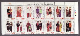 Baju adat tradisional ini terinspirasi dari zaman kerajaan sriwijaya yang dulunya berjaya di daerah . 34 Provinsi Pakaian Adat Indonesia Beserta Asalnya Info Gtk