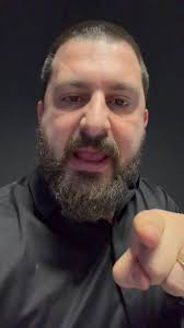 UCCISO DA 2 ALANI? IMPOSSIBILE