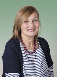 Historia política de la Institución