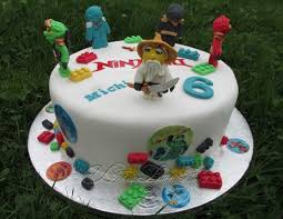 Ninjago, also referred to as ninjago island, is an island that was created by the first spinjitzu master after he left the realm of oni and dragons. Lego Ninjago Torte Motivtorten Fotos Forum Chefkoch De