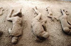 Pompeii is a ruined city of roman empire near modern naples in the italian region of campania, in the territory of the commune of pompeii. What Did The People Of Pompeii Look Like