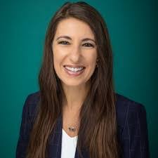 Linda Sprenger's Instagram, Twitter & Facebook