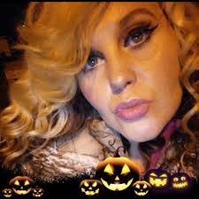 Jessica Mounce's Instagram, Twitter & Facebook