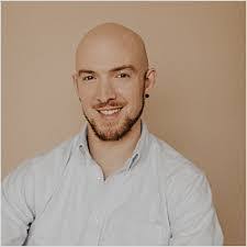 Anna Mcnew's Instagram, Twitter & Facebook